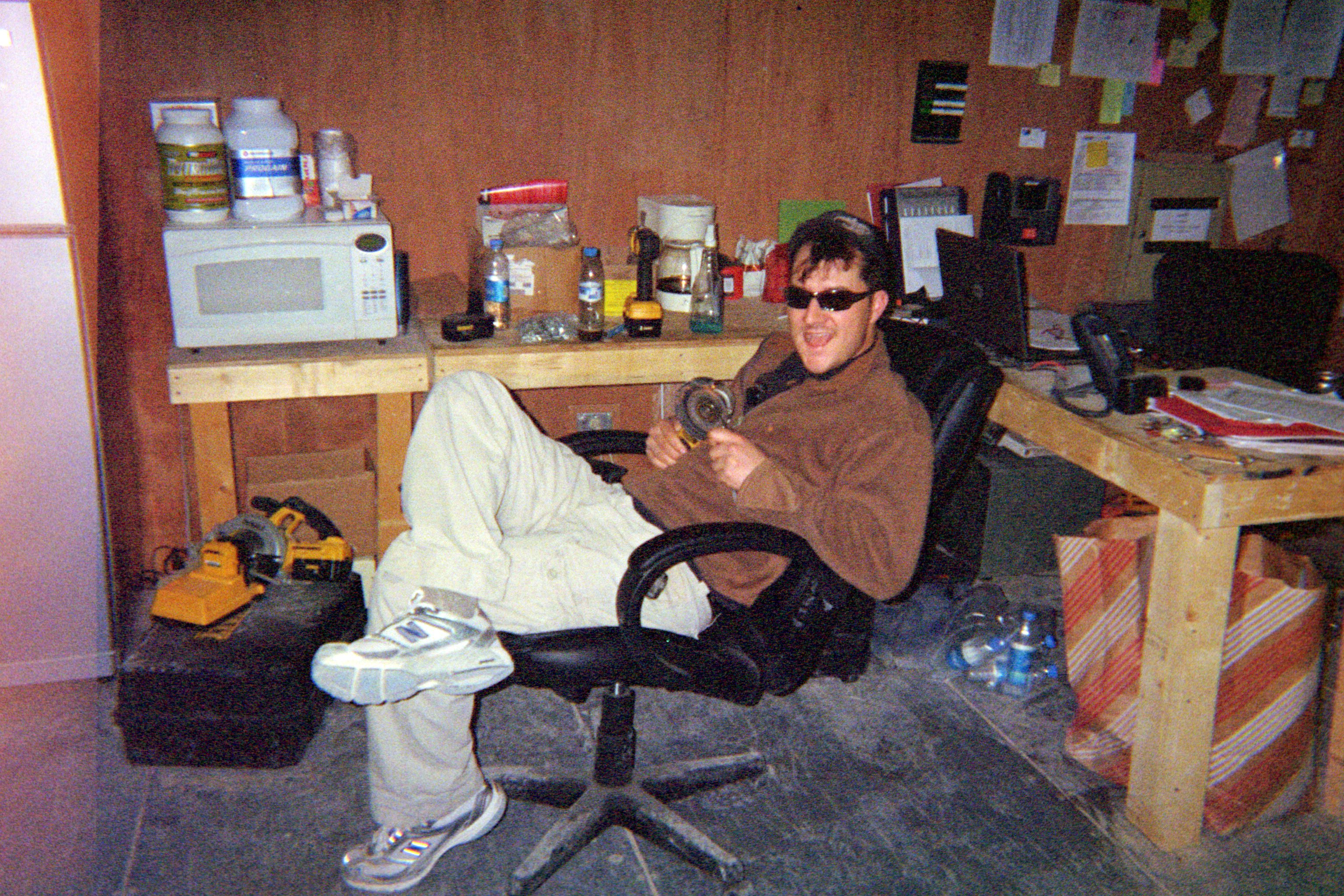 002_23a.jpg