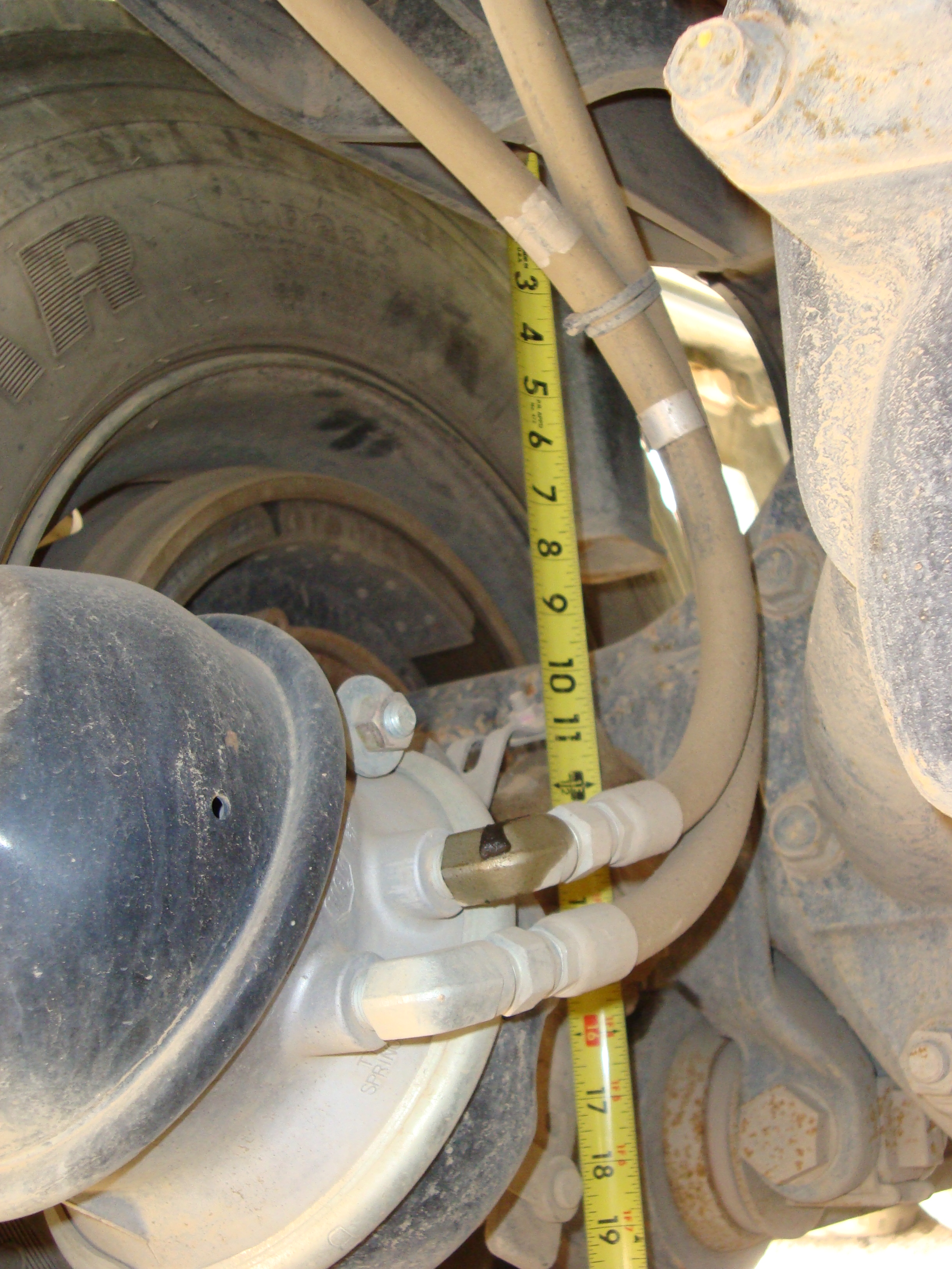 659 Rear axel to frame passenger.JPG