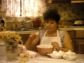 Cyndi Lauper - Girls Just Want To Have Fun (Official Video).mp4