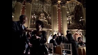 No Doubt - Spiderwebs (Official Music Video).mp4