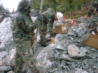 061401 Blast Loading Fox 01.JPG
