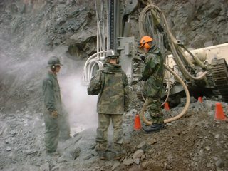 071401 EOCN Hunt  & Shepard Drilling 2.JPG
